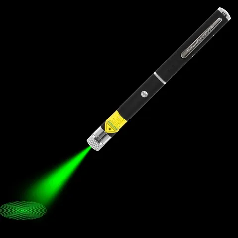 Groene laserpen AG-2 met zichtbare laserstraal in het donker